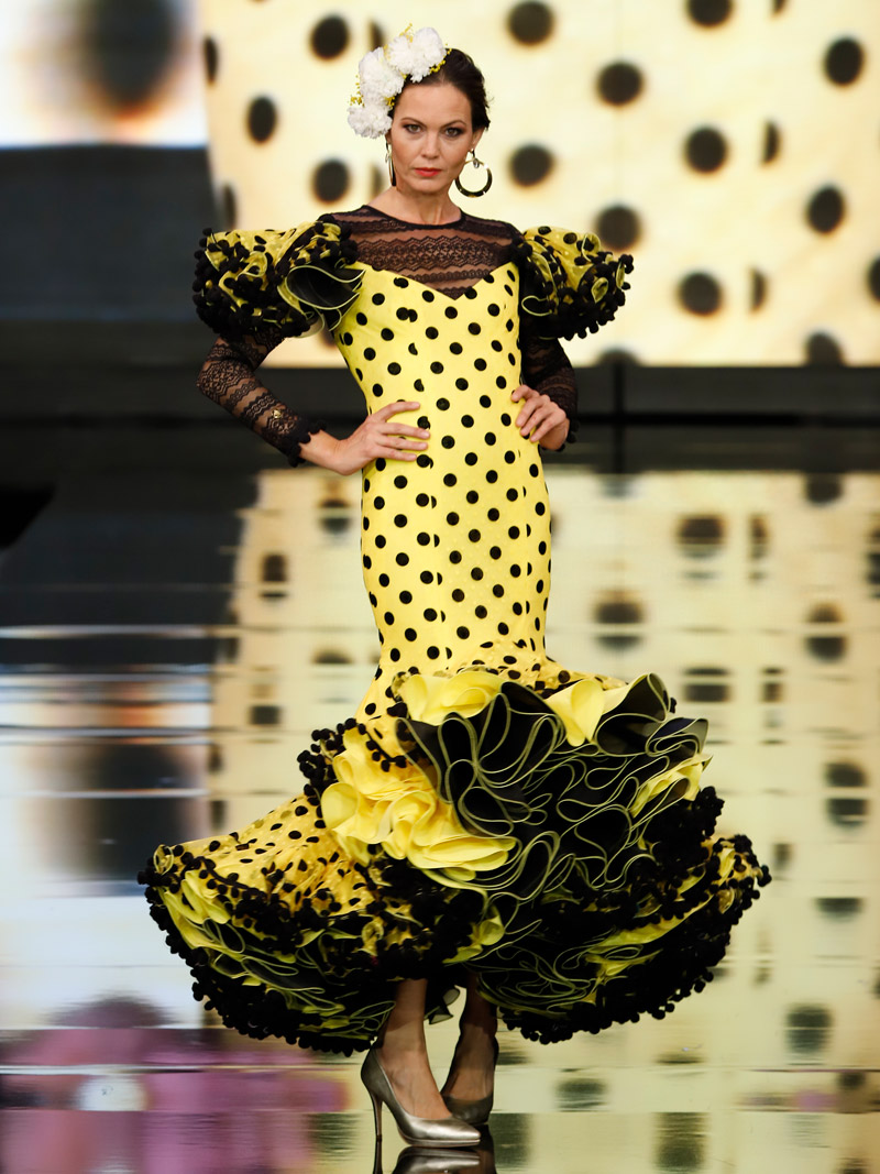 traje-de-flamenca-amarillo