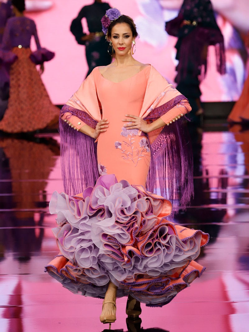 vestido-de-flamenca-coral-claveles-malva