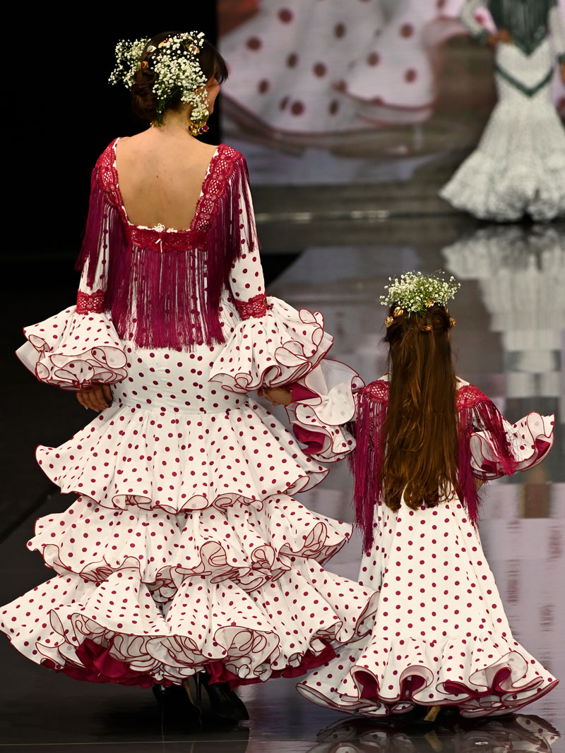 vestido-flamenca-lunar-lino-granate