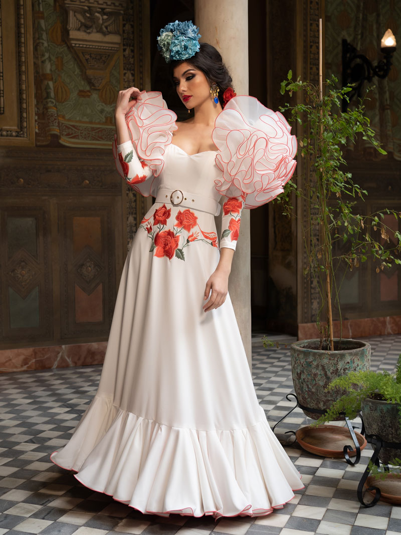 Traje de flamenca flecos morados degradado - Sara de Benítez  Vestidos de  flamenca, Trajes de flamenco, Vestidos formales largos
